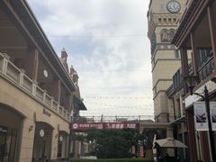 -王府井奥莱临潼小镇(临潼店)