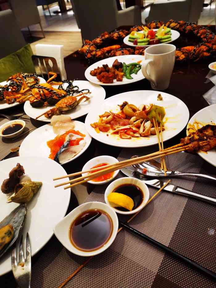 万荟轩自助餐厅(蓝海风万怡酒店)-"一直想吃粤式早茶,学校学长推荐了