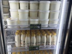 -正飞鲜奶(吐鲁番路店)
