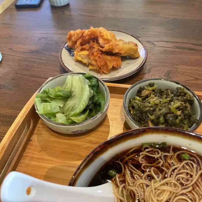 茴香餐厅(巡塘古镇店)-"住在附近的假日酒店,头一次来无锡下楼走走.