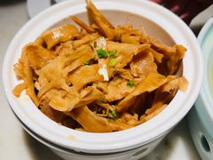 大锅炖嫩笋尖-佬肥猫·浙江乡村菜(国华广场店)