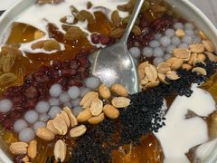 -姚姚酸菜鱼·金戈戈香港豉油鸡(喜荟城联名店)