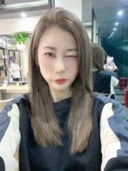 -MODEL'S HAIR