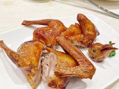脆皮烧乳鸽-御宝轩(益丰·外滩源店)