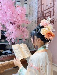 -一揽芳华汉服旗袍体验馆(拙政园店)