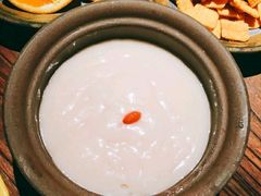 -老牌坊云南鱼豆花火锅(嵩山店)