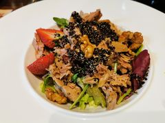 吞拿鱼藜麦蔬果沙拉-食间牛排(湖西路店)