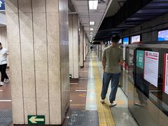 -八宝山(地铁站)