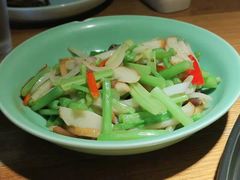 本芹鱼饼鲜枞菌-弄堂里(雨花客厅店)