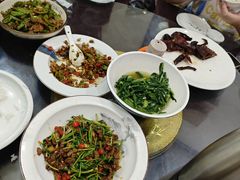 -湖南人家湘菜馆(镇江路店)