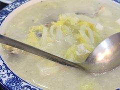 鱼头豆腐汤-一锅厨东北水饺店(厦大店)