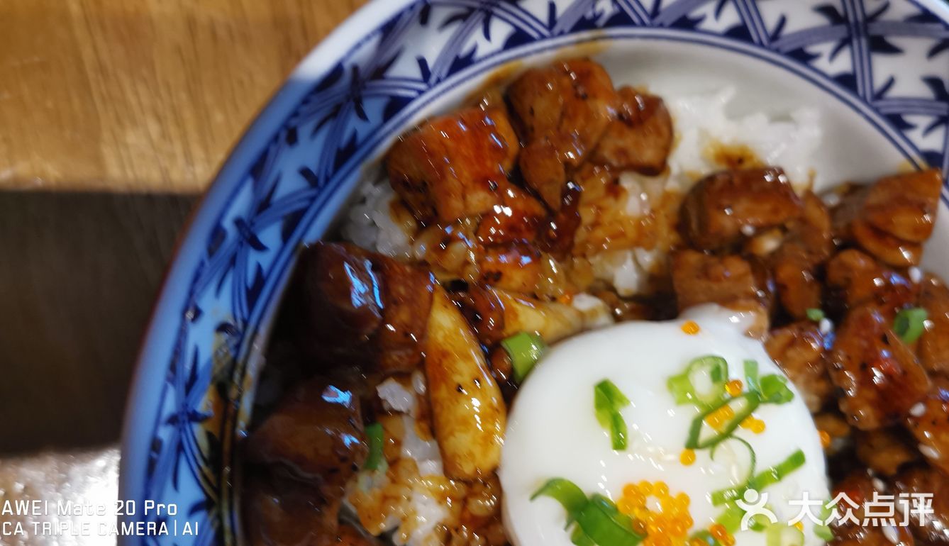 虾匠，天妇罗，中央大街店，在东风街，老板在装修上真下了功夫。