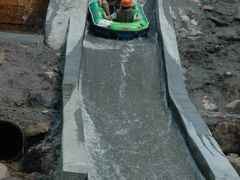 -安吉龙王山峡谷漂流