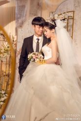 -予白婚纱礼服馆