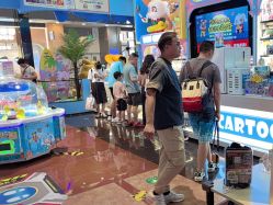 -卡通尼乐园(荟聚中心店)