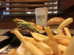 -The Habit Burger Grill 哈比特汉堡(复兴soho店)
