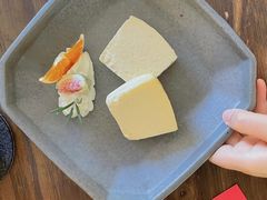 -彳亍咖啡·这里(水湾路店)
