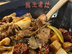 -风光老灶麻辣香锅(大成路翠微百货店)