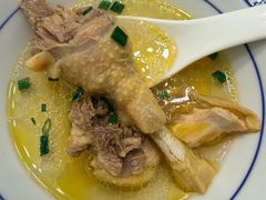 泉水老母鸡汤-小小饭店·休闲农庄·安吉松树林里的农家菜