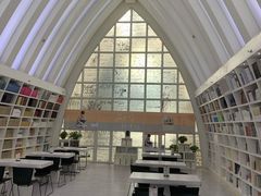 -钟书阁(松江泰晤士小镇店)