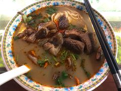 红烧牛三宝面-金杨拉面王小吃面馆·牛三宝面·红烧牛肉粉