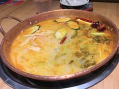 -洱火云南酸菜牛肉火锅(石景山当代商城店)