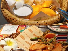 炸素天妇罗-小小集渔·泰式大排档(太古里香槟店)