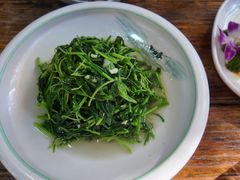 本地蔬菜-小小饭店·休闲农庄·安吉松树林里的农家菜