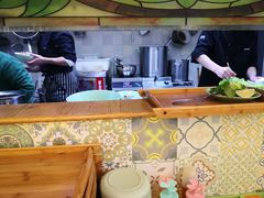 -越弥越南传统美食馆