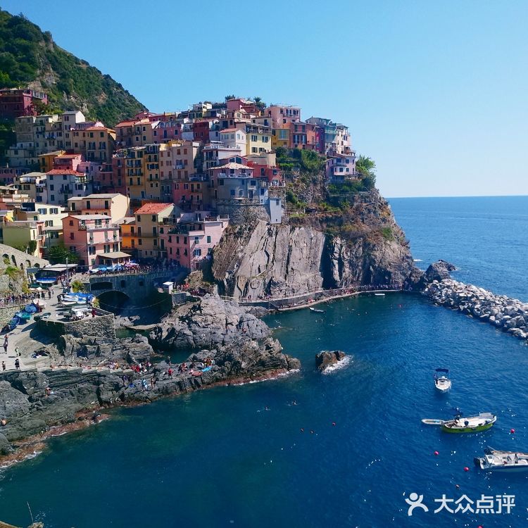 这两年网上大热的景点 需要在火车站统一买票坐小火车上岛