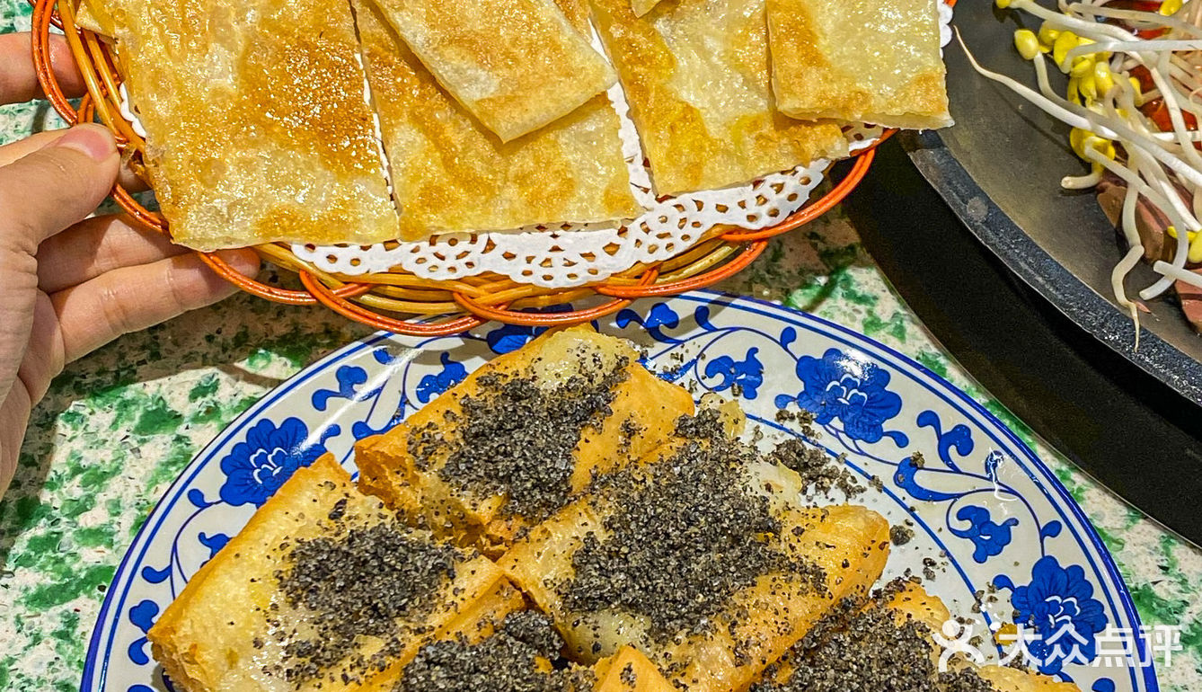 惊了！在武汉亲眼看见大锅火锅底料现炒！香昏