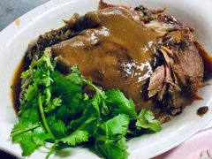 -Kha Mu Charoensang(Silom)