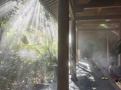 -腾冲洞山温泉村