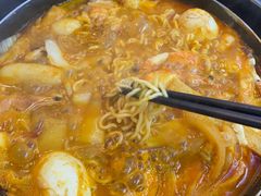 -三清洞摩西韩式年糕火锅(威高广场店)