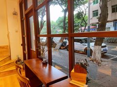 -C.Y Cafe