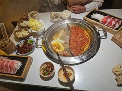 -老房老舍重庆火锅(假日城市店)