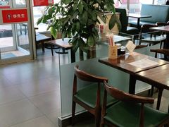 大堂-李先生牛肉面大王(营口大润发店)