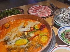 -洱火云南酸菜牛肉火锅(石景山当代商城店)