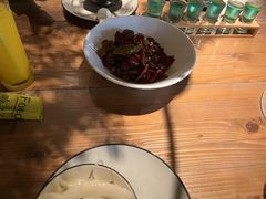 -临界音乐酒馆·小龙虾·江湖菜(华熙LIVE·鱼洞店)