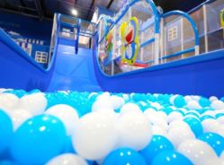 -哆啦爱梦儿童乐园(住邦城市广场店)