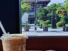 -星巴克(西安曲江银泰店)