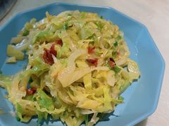 辣白菜-阿吾丹的烤羊·新疆菜·抓饭·拌面(乌尔禾店)
