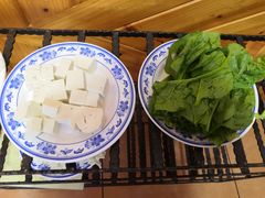 -东巴谷野生菌火锅餐厅