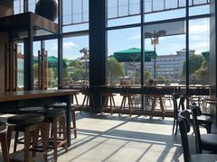 -星巴克(西安曲江银泰店)