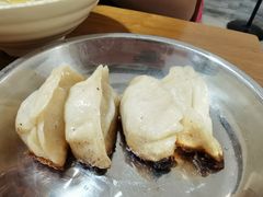 -黄阿姨锅贴大王(万航渡路店)