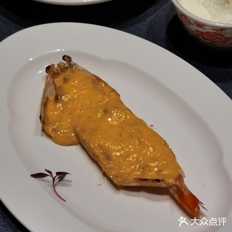 我果断下单带全家人去吃饭。毕竟人均300以上的餐厅