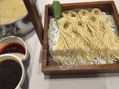 -红鼎豆捞·非遗鲍皇汤火锅(宝丰路店)