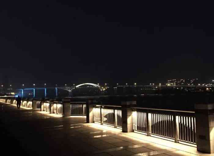 帆影公园-"今晚不在九山公园走路了来家附近的帆影广.