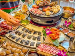 -围炉肉舍•炭烤活鳗•丹东海鲜烤肉(步行街店)