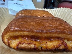 -VERIE BAKEHOUSE